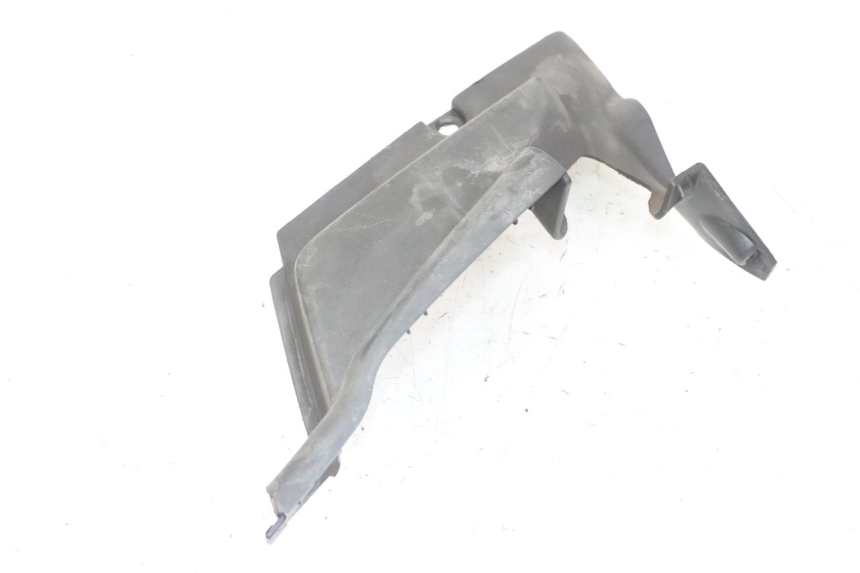 photo de Złącze lewego podnóżka APRILIA SCARABEO GT TOURING 125 (1999 - 2005) - Zbliżenie techniczne