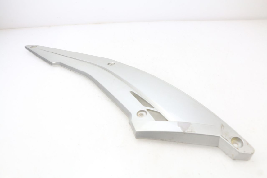 photo de Złącze lewego podnóżka RAZZO STEED 125 (2012 - 2018) - Zbliżenie techniczne