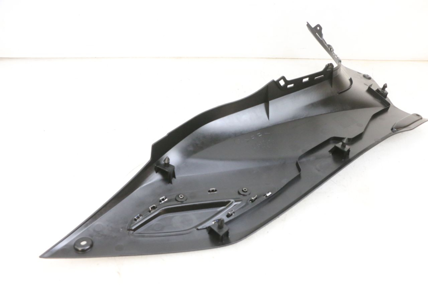 photo de Złącze lewego podnóżka YAMAHA TRICITY 300 (2020 - 2024) - Zoom stanu zużycia