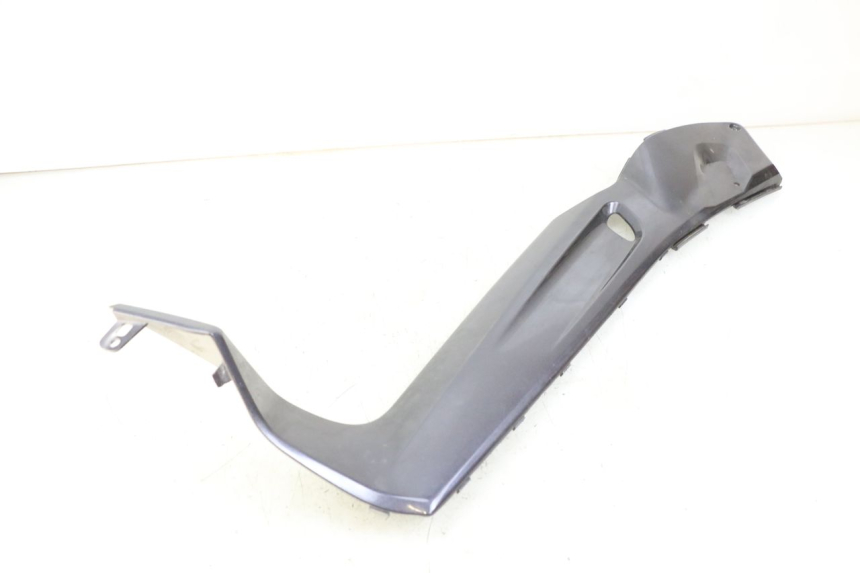 photo de Złącze lewego podnóżka YAMAHA XMAX X-MAX 125 (2006 - 2009) - Oznaczenia i referencje