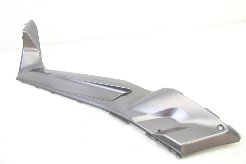 photo de Złącze lewego podnóżka YAMAHA XMAX X-MAX 125 (2006 - 2009) - Inny kąt widzenia