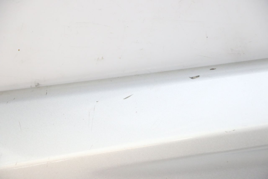 photo de Złącze lewego podnóżka YAMAHA X-MAX XMAX 250 (2006 - 2009) - Struktura - zbliżenie