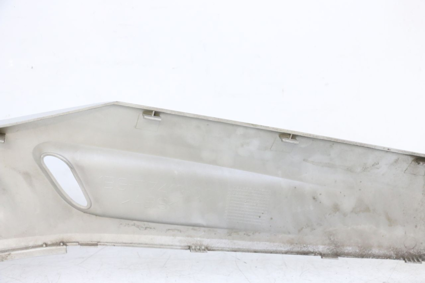 photo de Złącze lewego podnóżka YAMAHA X-MAX XMAX 250 (2006 - 2009) - Punkty mocowania