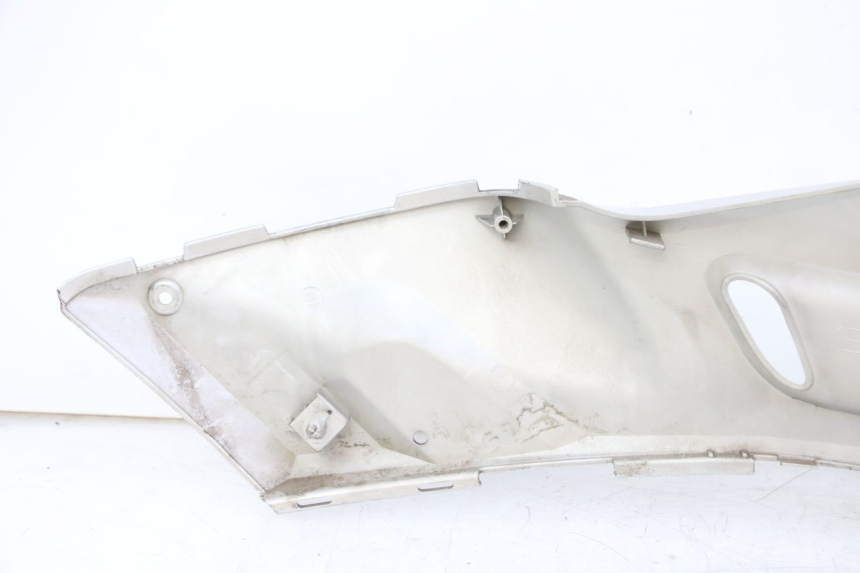 photo de Złącze lewego podnóżka YAMAHA X-MAX XMAX 250 (2006 - 2009) - Stan powierzchni