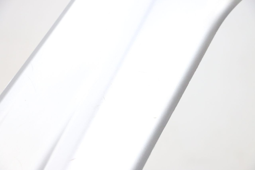 photo de Złącze lewego podnóżka YAMAHA XMAX X-MAX 125 (2006 - 2009) - Inny kąt widzenia