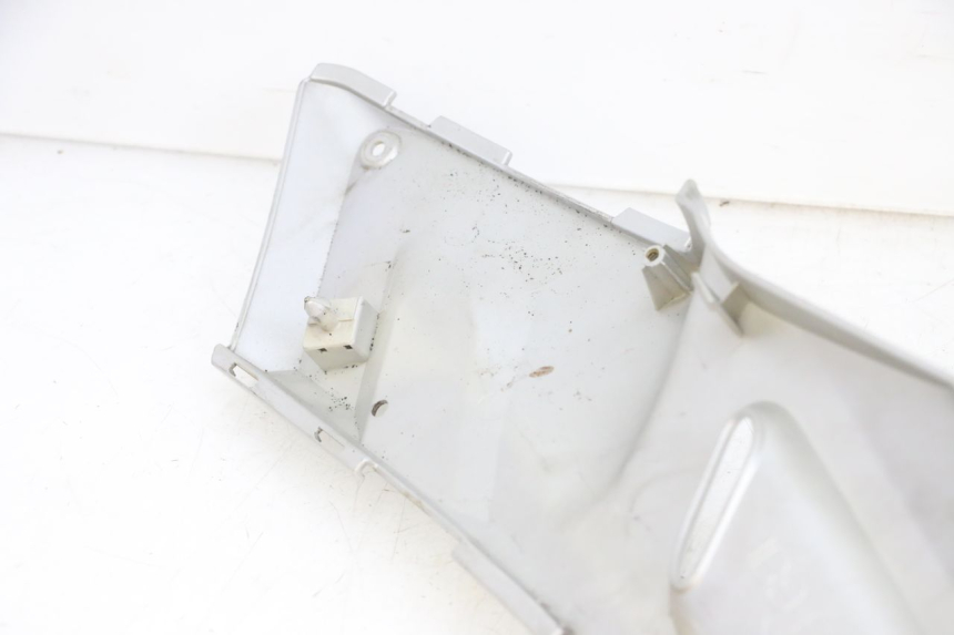 photo de Złącze lewego podnóżka YAMAHA XMAX X-MAX 125 (2006 - 2009) - Widok ogólny