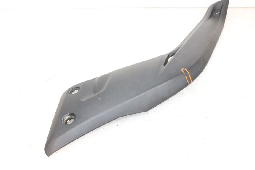 photo de Złącze lewego podnóżka YAMAHA X-MAX XMAX 125 (2010 - 2013) - Część sprawdzona