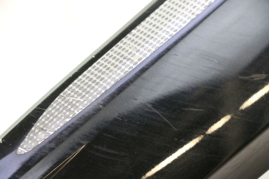 photo de Złącze lewego podnóżka YAMAHA X-MAX XMAX 125 (2010 - 2013) - Stan powierzchni
