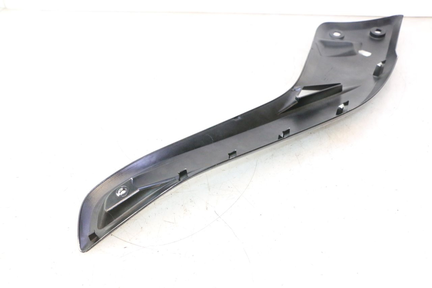photo de Złącze lewego podnóżka YAMAHA X-MAX XMAX 125 (2010 - 2013) - Część sprawdzona