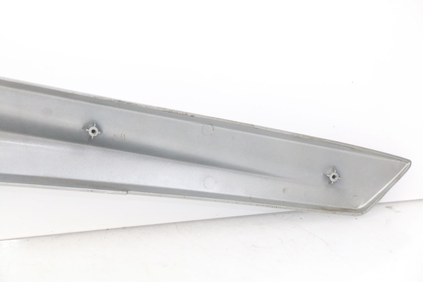 photo de Złącze lewego podnóżka TGB X-MOTION XMOTION 125 (2008 - 2014) - Zoom stanu zużycia