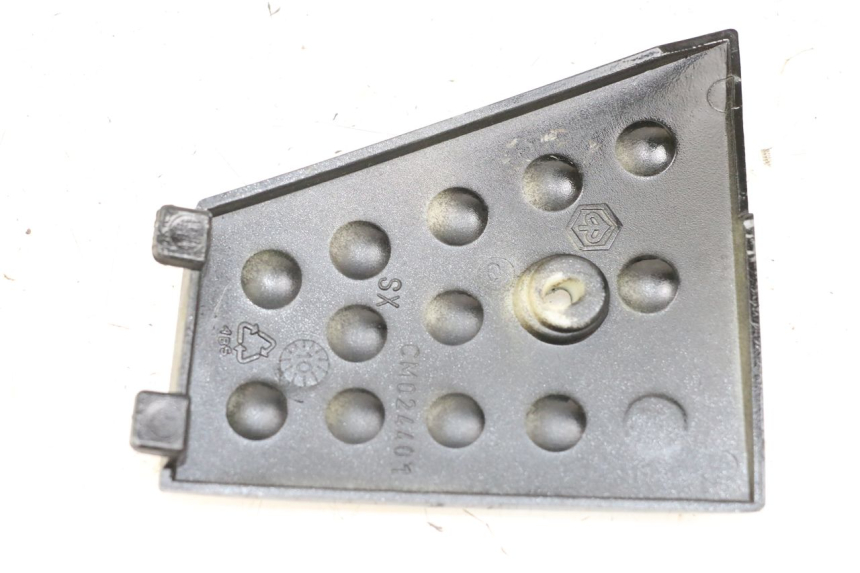 photo de Złącze lewego podnóżka PIAGGIO XEVO - X EVO 125 (2007 - 2017) - Szczegół części