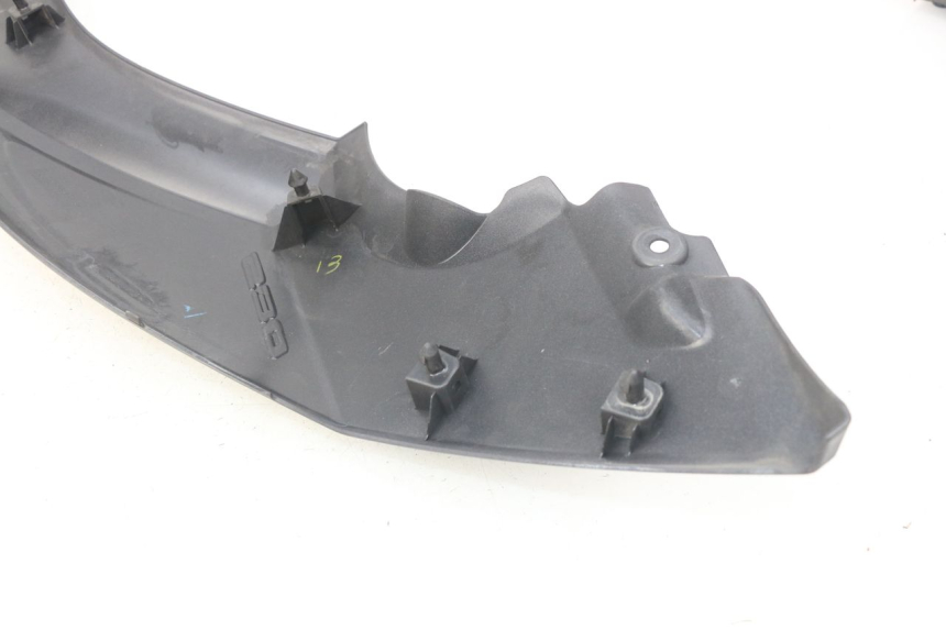 photo de Złącze lewego podnóżka YAMAHA XP T-MAX TMAX ABS 530 (2012 - 2015) - Stan powierzchni