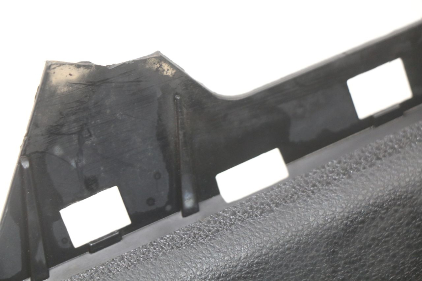 photo de Złącze lewego podnóżka YAMAHA YP T-MAX TMAX 530 (2017 - 2020) - Zoom stanu zużycia