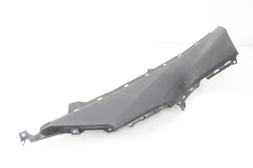 photo de Złącze lewego podnóżka YAMAHA YP T-MAX TMAX 530 (2017 - 2020) - Stan powierzchni