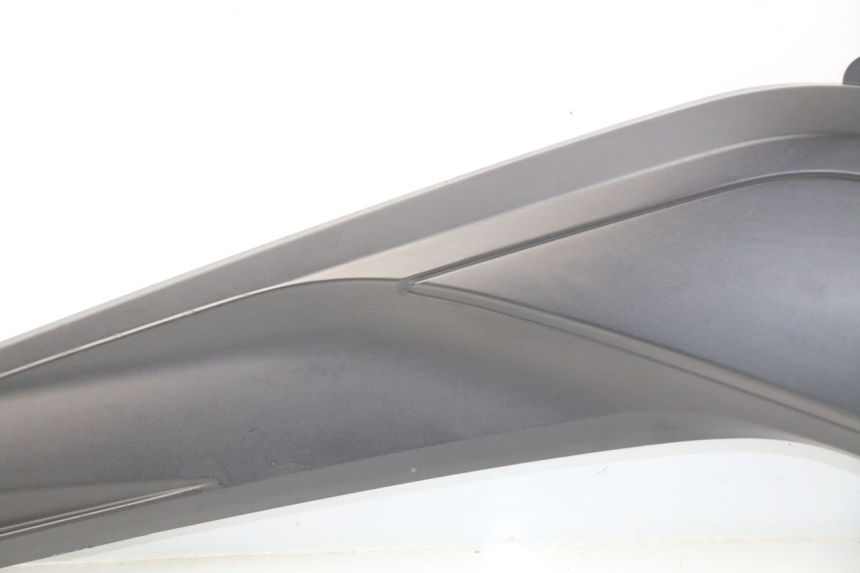 photo de Złącze lewego podnóżka YAMAHA YP X-MAX XMAX 400 (2014 - 2017) - Stan powierzchni