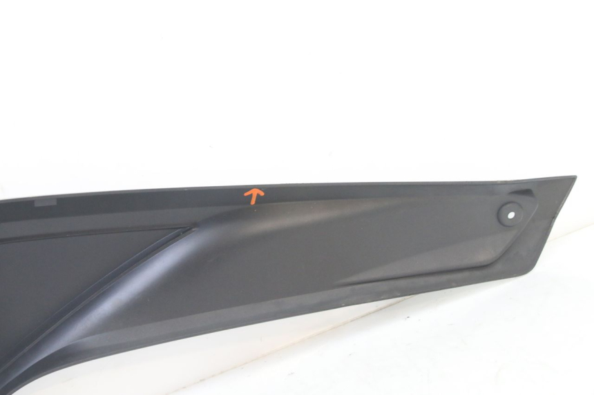 photo de Złącze lewego podnóżka YAMAHA YP X-MAX XMAX 400 (2014 - 2017) - Punkty mocowania