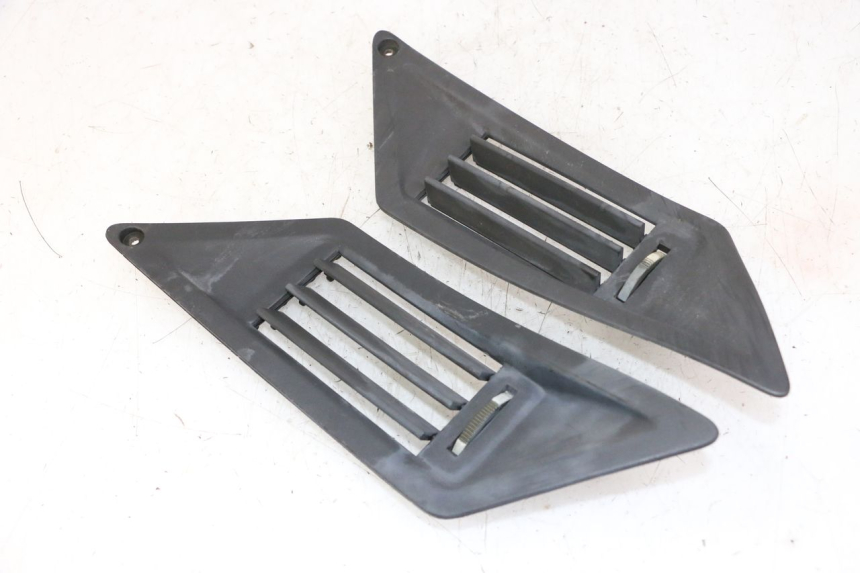 photo de POŁĄCZENIE PODNÓŻKA GILERA NEXUS 300 (2008 - 2013) - Inny kąt widzenia