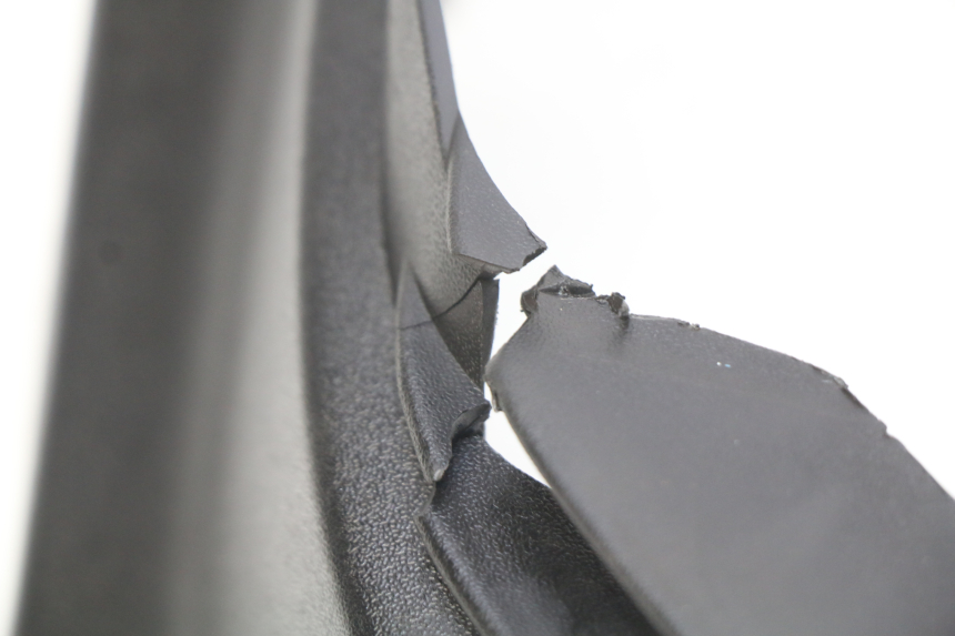 photo de POŁĄCZENIE PODNÓŻKA PIAGGIO LIBERTY IGET S 125 (2016 - 2020) - Zoom stanu zużycia