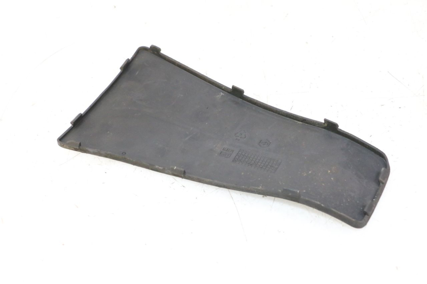 photo de Złącze podnóżka PIAGGIO LXV 4T 50 (2009 - 2013) - Inny kąt widzenia