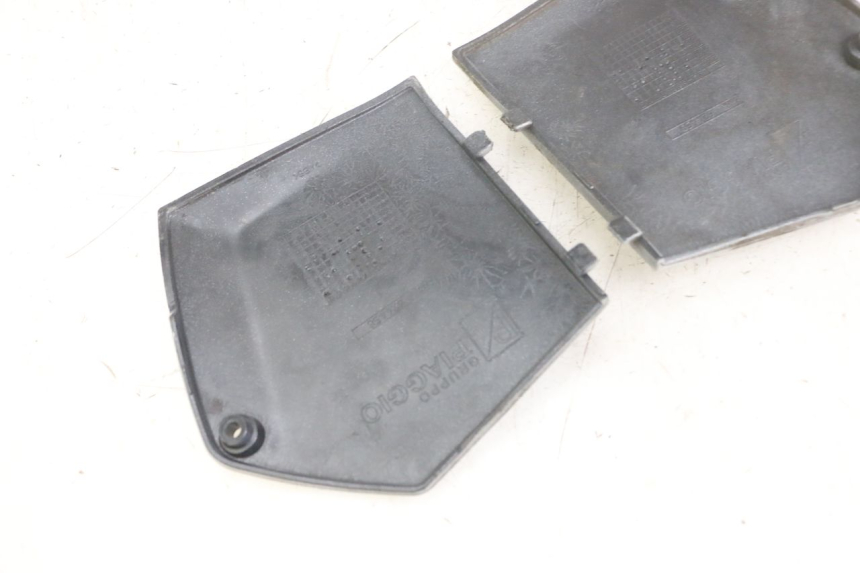 photo de Złącze podnóżka PIAGGIO MP3 LT 300 (2010 - 2016) - Szczegół części