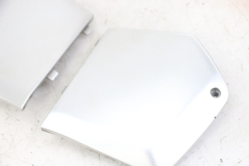 photo de Złącze podnóżka PIAGGIO MP3 LT 300 (2010 - 2016) - Widok ogólny