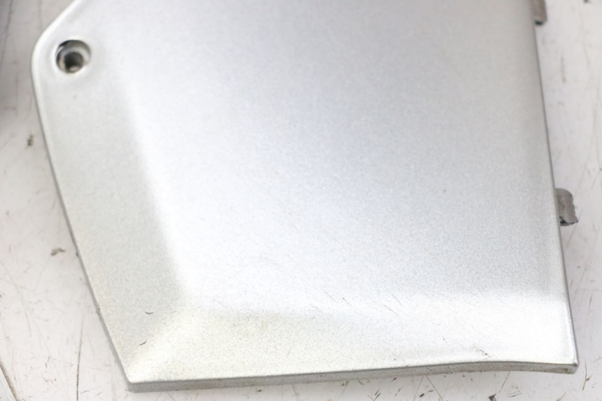 photo de POŁĄCZENIE PODNÓŻKA PIAGGIO MP3 LT 300 (2010 - 2016) - Zbliżenie techniczne