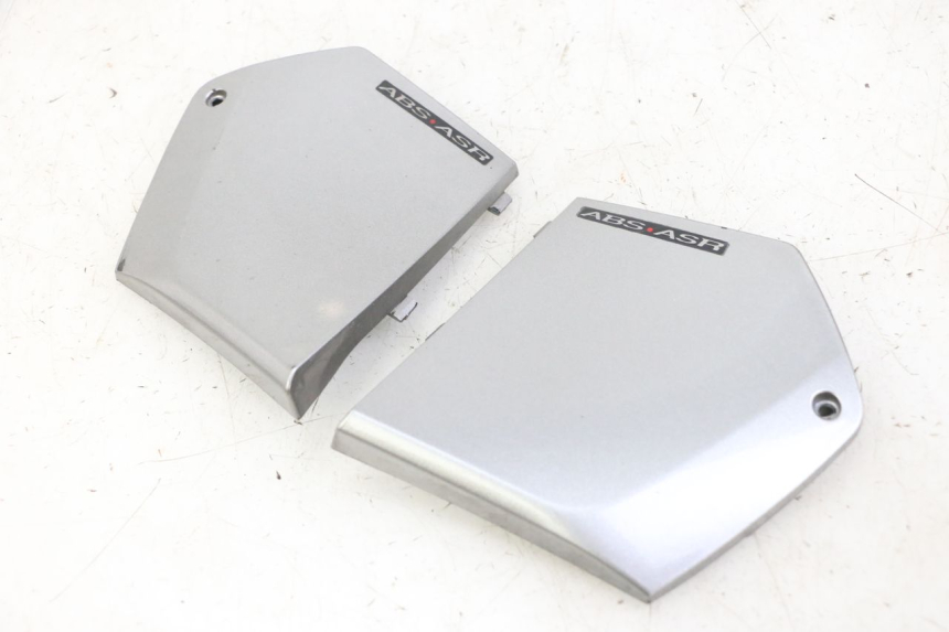 photo de POŁĄCZENIE PODNÓŻKA PIAGGIO MP3 500 (2014 - 2017) - Widok główny