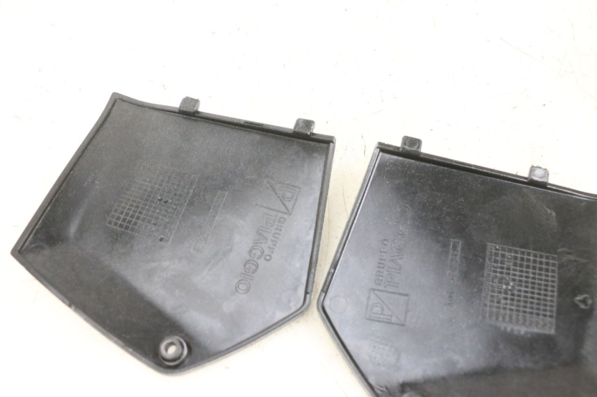 photo de POŁĄCZENIE PODNÓŻKA PIAGGIO MP3 RL 250 (2006 - 2010) - Szczegół części