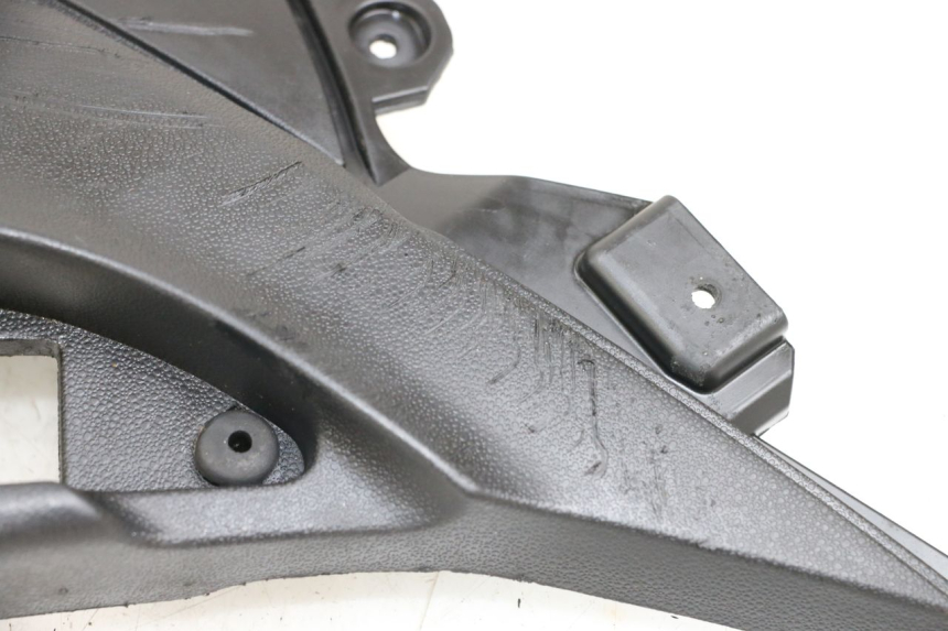 photo de POŁĄCZENIE PODNÓŻKA PIAGGIO NEW TYPHOON 50 (2018 - 2021) - Oznaczenia i referencje