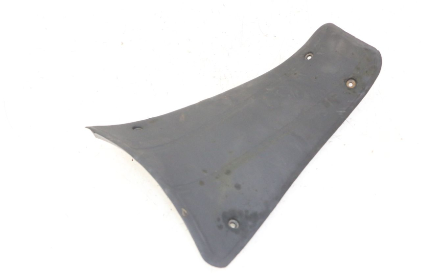 photo de Złącze podnóżka PIAGGIO VESPA GRANTURISMO 200 (2004 - 2005) - Inny kąt widzenia