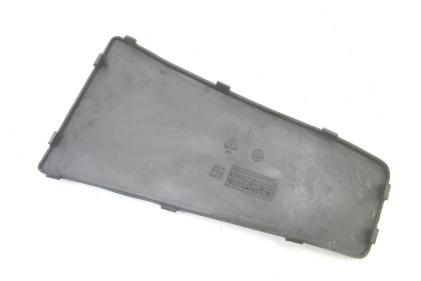 photo de POŁĄCZENIE PODNÓŻKA PIAGGIO VESPA S 2T 50 (2007 - 2014) - Zbliżenie techniczne