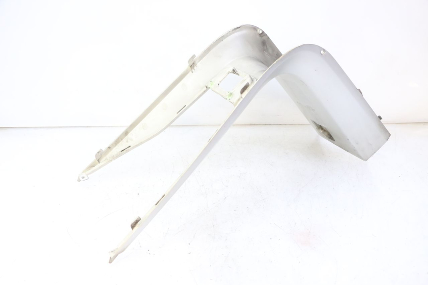 photo de Złącze podnóżka PEUGEOT SATELIS 125 (2006 - 2009) - Zbliżenie komponentów