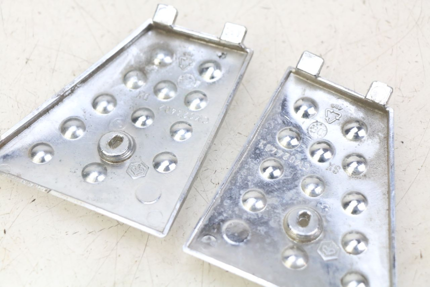 photo de POŁĄCZENIE PODNÓŻKA PIAGGIO X8 125 (2004 - 2007) - Zoom stanu zużycia