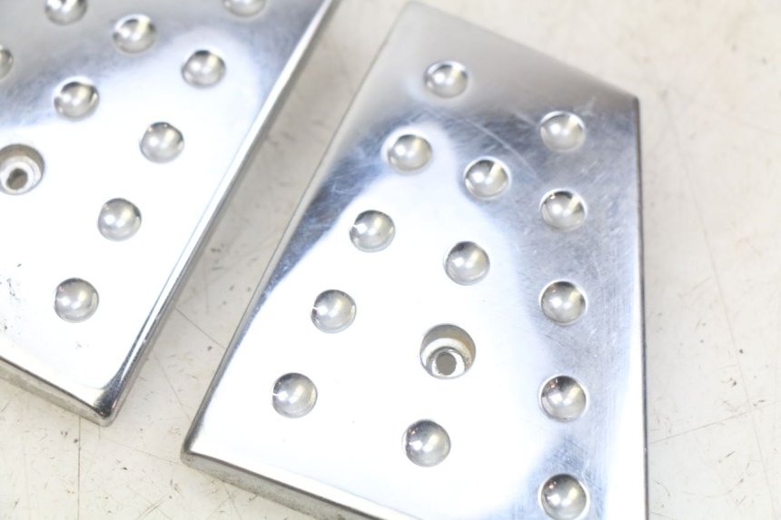 photo de POŁĄCZENIE PODNÓŻKA PIAGGIO X8 125 (2004 - 2007) - Inny kąt widzenia