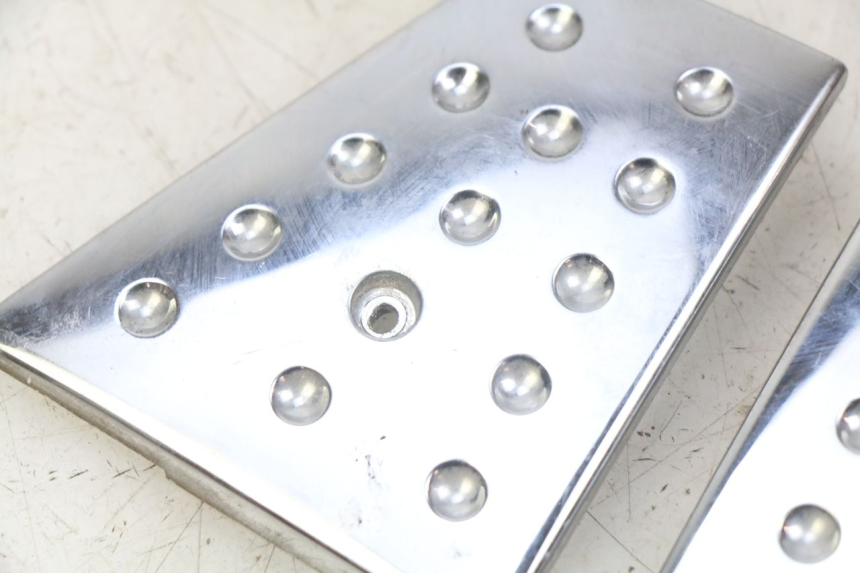 photo de POŁĄCZENIE PODNÓŻKA PIAGGIO X8 125 (2004 - 2007) - Zbliżenie techniczne