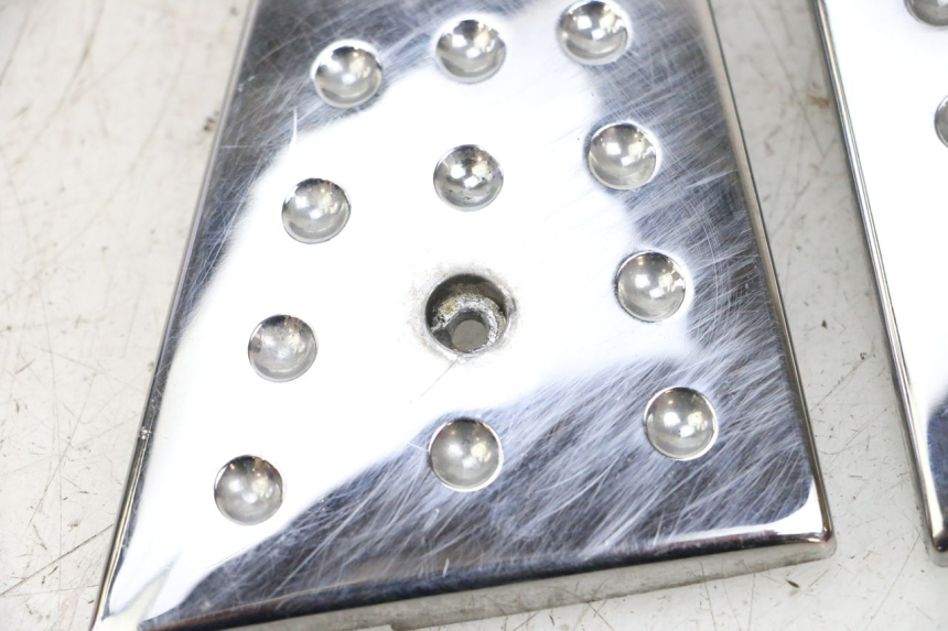 photo de POŁĄCZENIE PODNÓŻKA PIAGGIO X8 125 (2004 - 2007) - Punkty mocowania