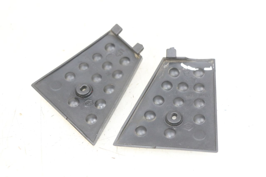 photo de Złącze podnóżka PIAGGIO XEVO - X EVO 125 (2007 - 2017) - Szczegół części