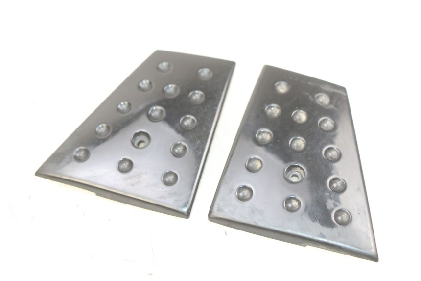 photo de Złącze podnóżka PIAGGIO XEVO - X EVO 125 (2007 - 2017) - Zbliżenie techniczne