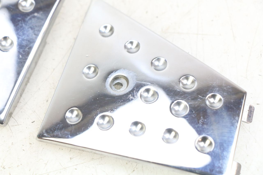 photo de Złącze podnóżka PIAGGIO XEVO - X EVO 125 (2007 - 2017) - Zoom stanu zużycia