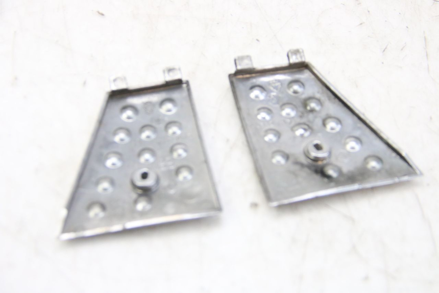 photo de Złącze podnóżka PIAGGIO XEVO - X EVO 125 (2007 - 2017) - Zoom stanu zużycia