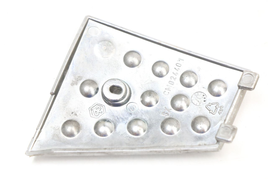 photo de Złącze podnóżka PIAGGIO XEVO - X EVO 125 (2007 - 2017) - Zbliżenie techniczne