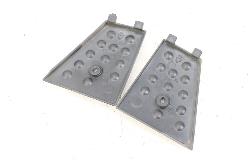 photo de Złącze podnóżka PIAGGIO XEVO - X EVO 125 (2007 - 2017) - Szczegół części