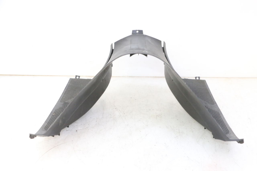 photo de POŁĄCZENIE PODNÓŻKA YAMAHA YP MAJESTY 125 (2007 - 2010) - Zbliżenie komponentów