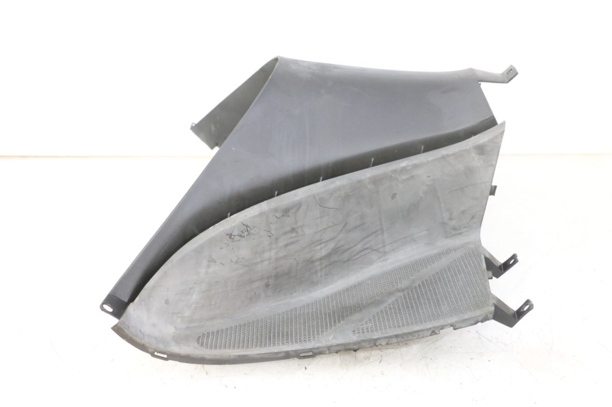 photo de POŁĄCZENIE PODNÓŻKA YAMAHA YP MAJESTY 125 (2007 - 2010) - Widok z bliska