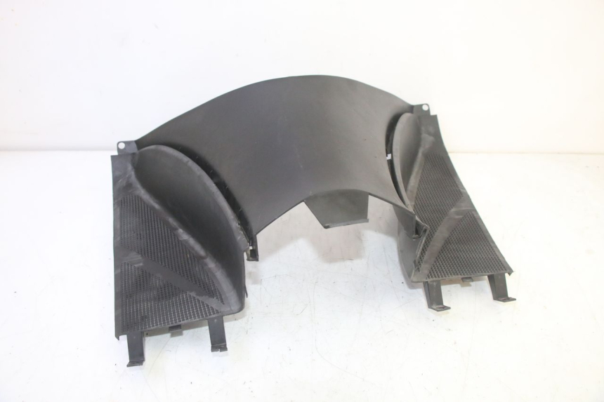 photo de POŁĄCZENIE PODNÓŻKA YAMAHA YP MAJESTY 125 (2002 - 2006) - Zbliżenie techniczne