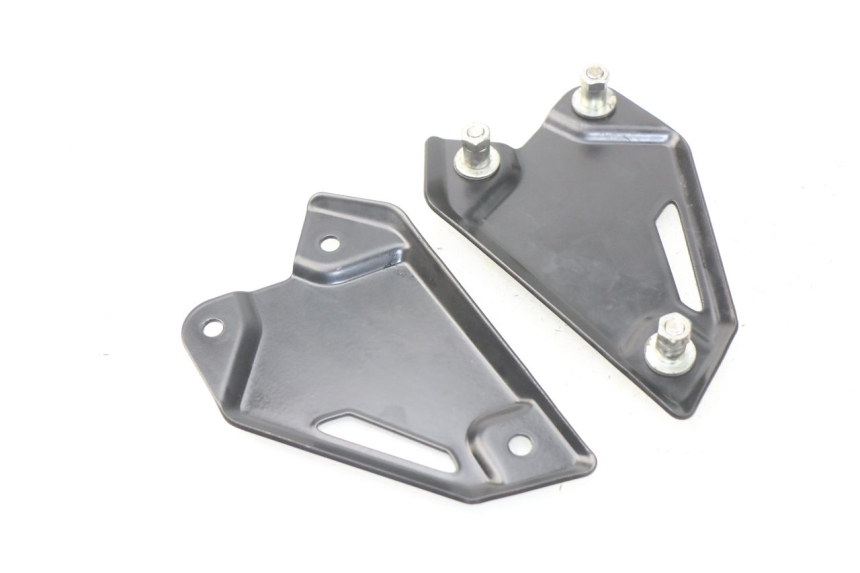 photo de Złącze podnóżka KAWASAKI Z Z900 900 (2017 - 2019) - Szczegół części