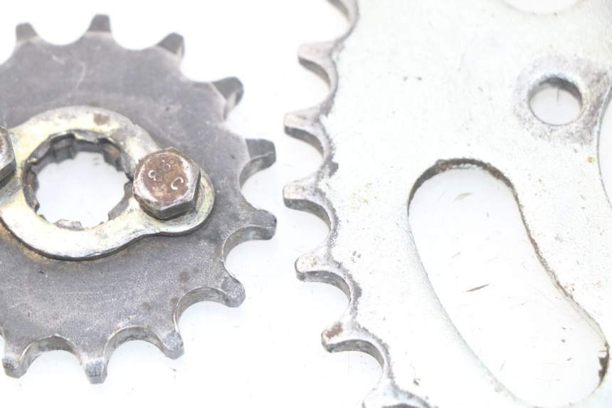 photo de ZESTAW ŁAŃCUCHA LONCIN DIRT BIKE 125 - Inny kąt widzenia