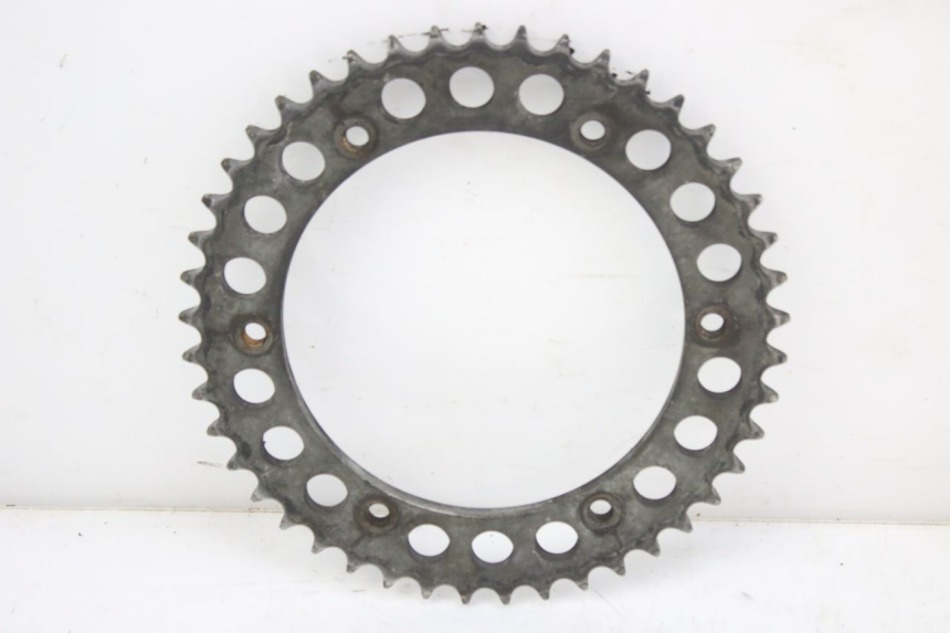 photo de ZESTAW ŁAŃCUCHA TRIUMPH SPRINT ST 955 (1999 - 2001) - Zbliżenie techniczne