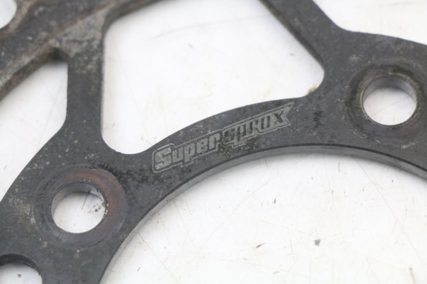 photo de ZESTAW ŁAŃCUCHA SUZUKI GS F 500 (2004 - 2007) - Inny kąt widzenia