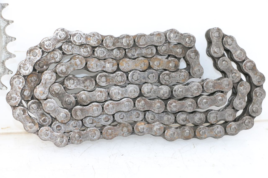 photo de ZESTAW ŁAŃCUCHA SUZUKI GSR 750 (2011 - 2017) - Szczegóły charakterystyczne